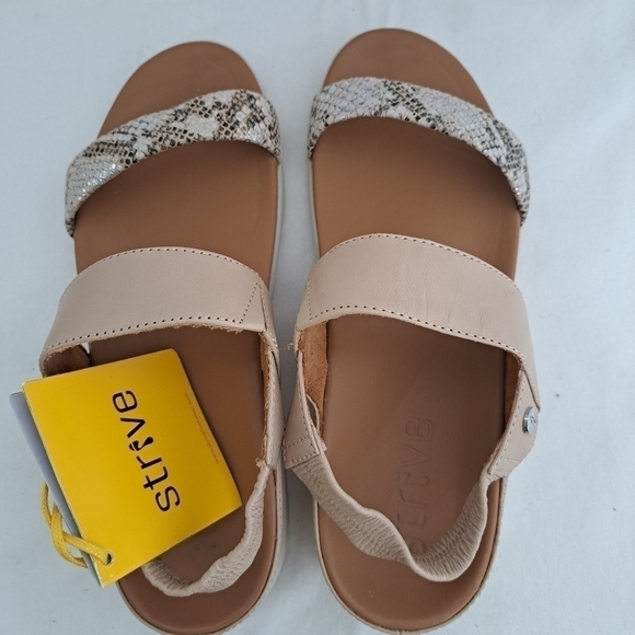 Strive Isla sandal almond snake glamour 8.5 NWT - Picture 6 of 9